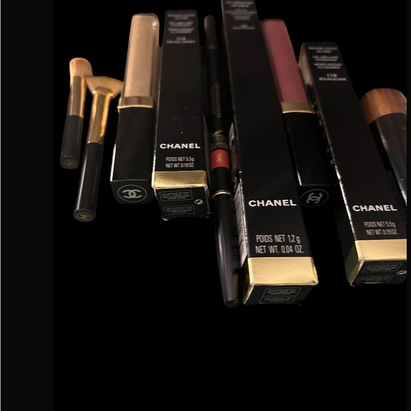 Genuine Chanel products two lipstick one lipliner 3 channel mini brushes.